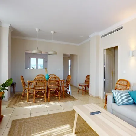 Apartment Vera Deep Purple By On Travel